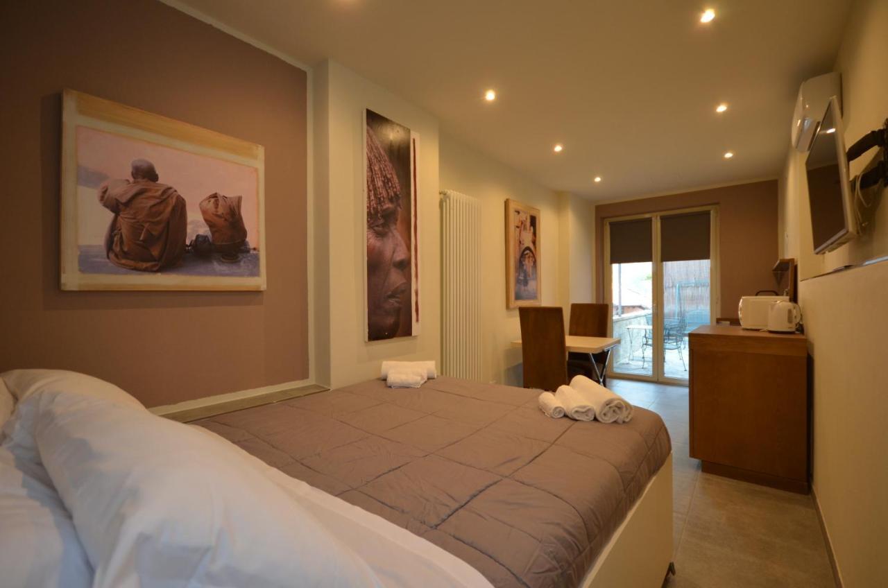 Varennahouse Aston Apt Βίλα Εξωτερικό φωτογραφία