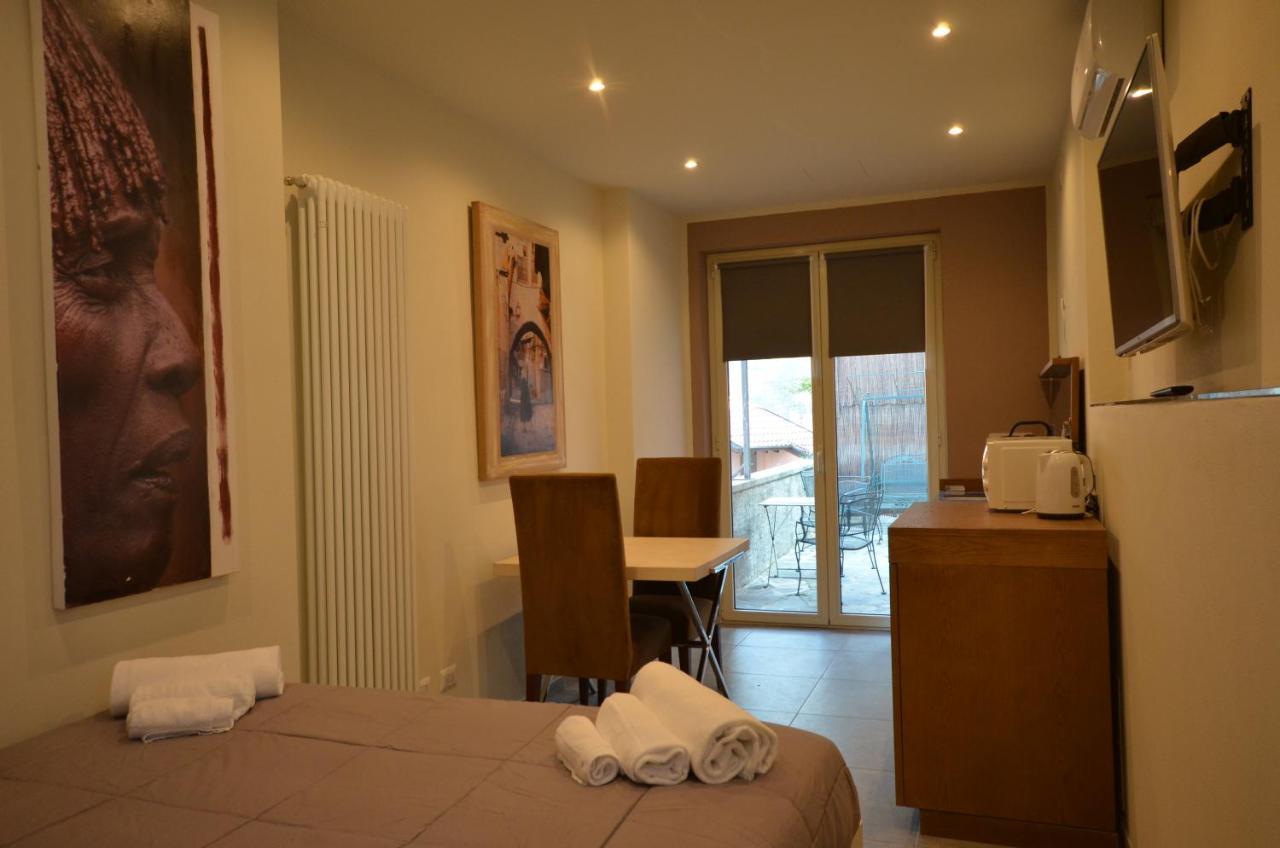 Varennahouse Aston Apt Βίλα Εξωτερικό φωτογραφία