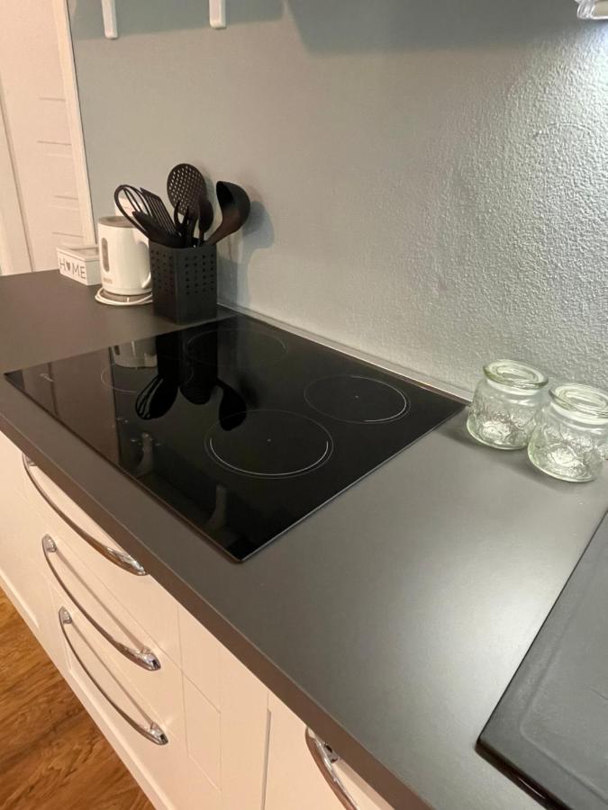 Varennahouse Aston Apt Βίλα Εξωτερικό φωτογραφία