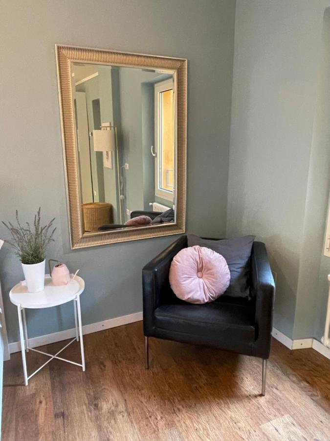 Varennahouse Aston Apt Βίλα Εξωτερικό φωτογραφία